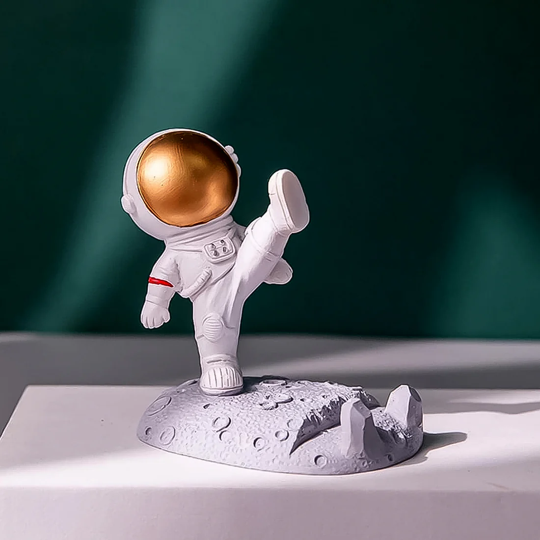 3D Astronaut Mobile Holder – Resin Spaceman Phone Stand for Desk, Car Dashboard & Decor (1 Pc / Mix Design) - Image 2