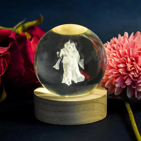 Radha Krishna Eternal Love Crystal Globe – Decorative Spiritual Showpiece - Image 2